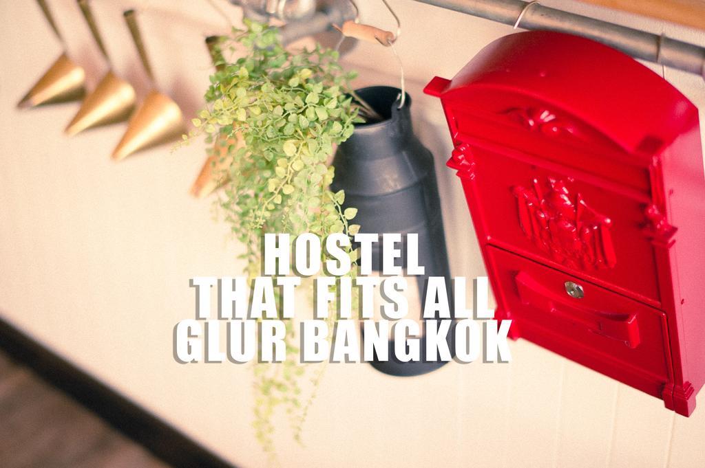 Glad Bangkok Hostel Bar & Restaurant Esterno foto